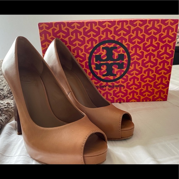 Tory Burch vintage Fall collection leather heel - Picture 2 of 7